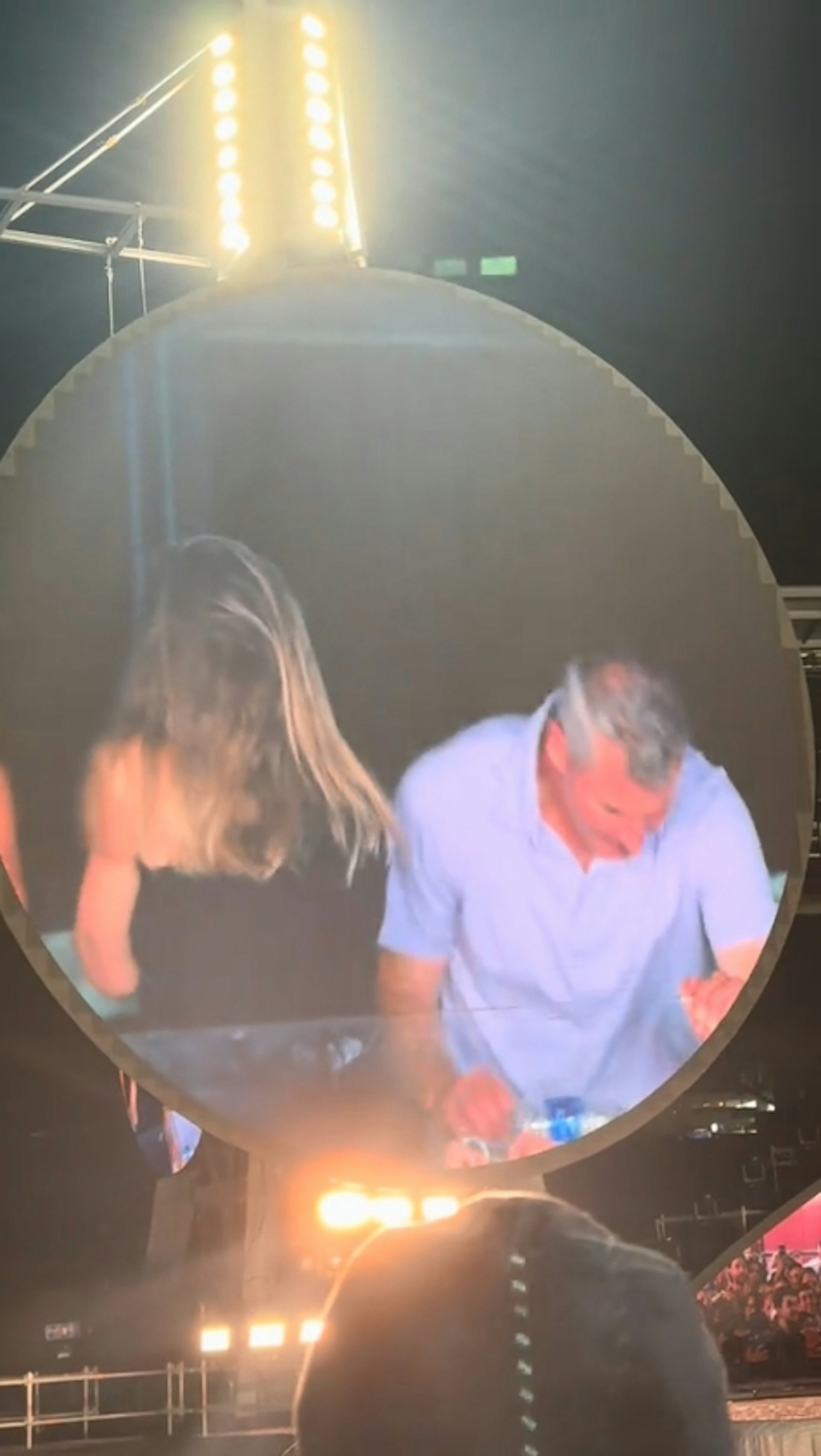 演唱会偷情事件CEO男主正式起诉COLDPLAY